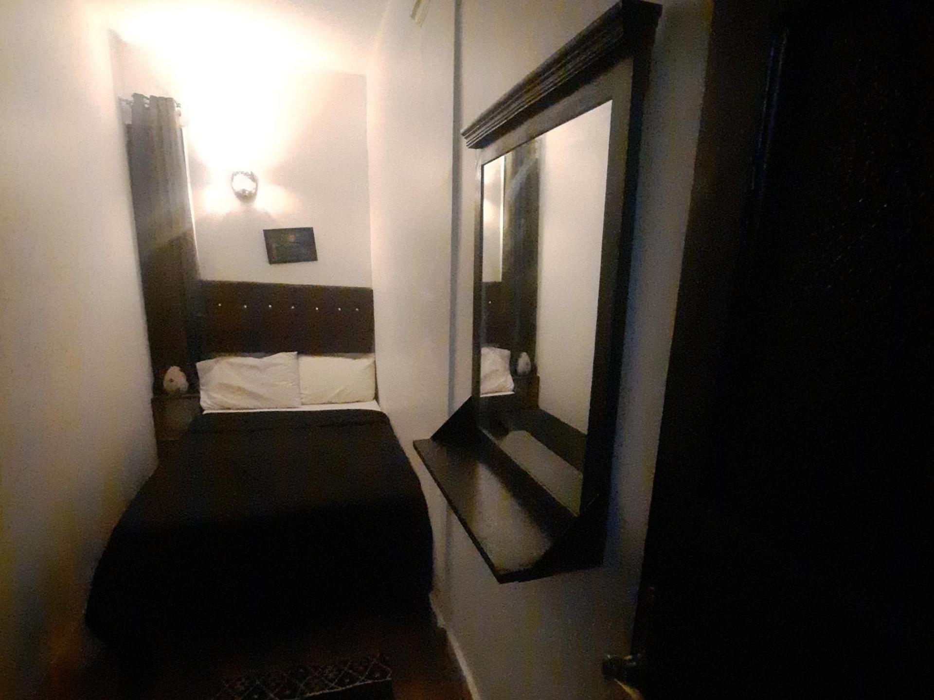 Happy Life Hostel Кайро Стая снимка